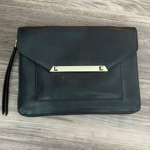 Black clutch